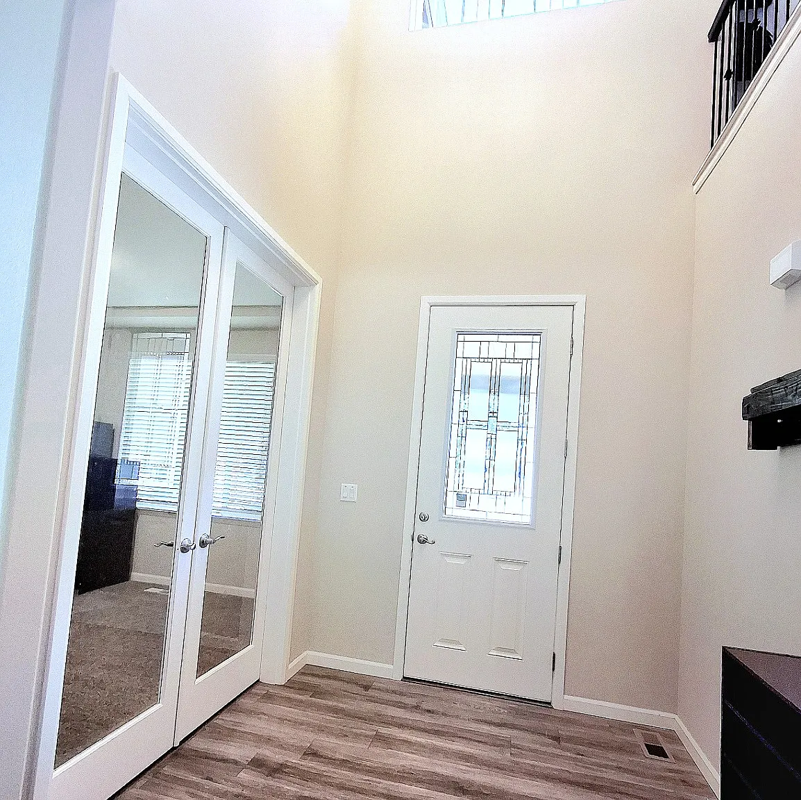 4 bed, 2.5 bath, 2967 sqft, $3,700 — Photo 2