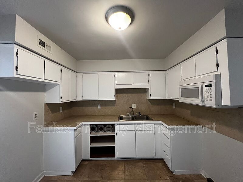 1st image of 1309 Hudson Ave APT C14