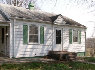 83 Victor St, Ridgeway, VA 24148