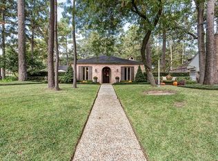 10130 Shady River Dr, Houston, TX 77042