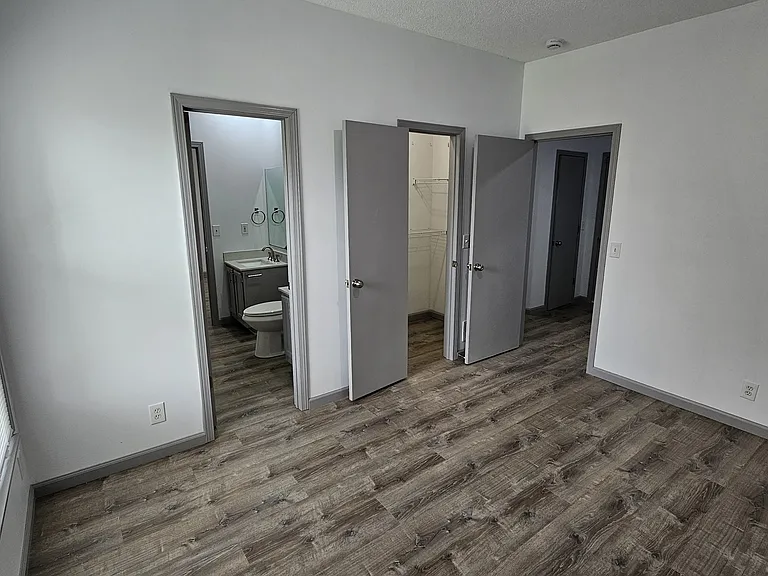 17641 W 111th Pl — Photo 34