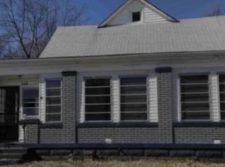 1126 N 8th St, Terre Haute, IN 47807