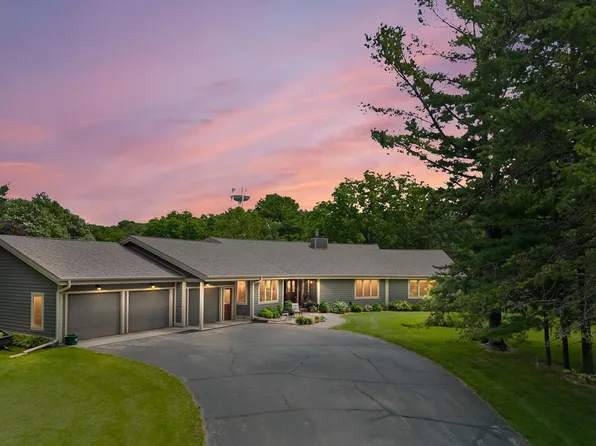 623 Mason Hts, Ripon, WI 54971
