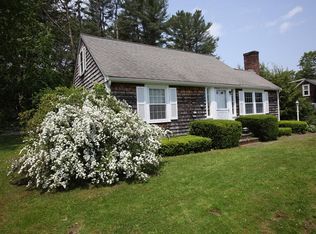 2 Crosby Ln, Hanover, MA 02339