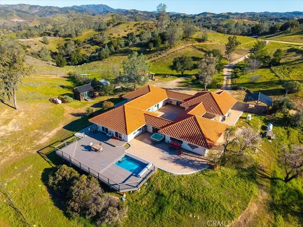 9750 Random Canyon Way, Creston, CA 93432