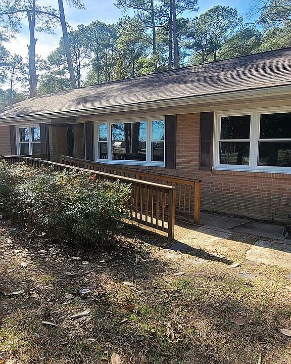 524 W Main St, Wakefield, VA 23888 Zillow