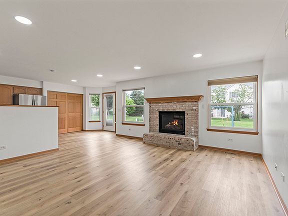 5th image of 1129 S Wabena Ave