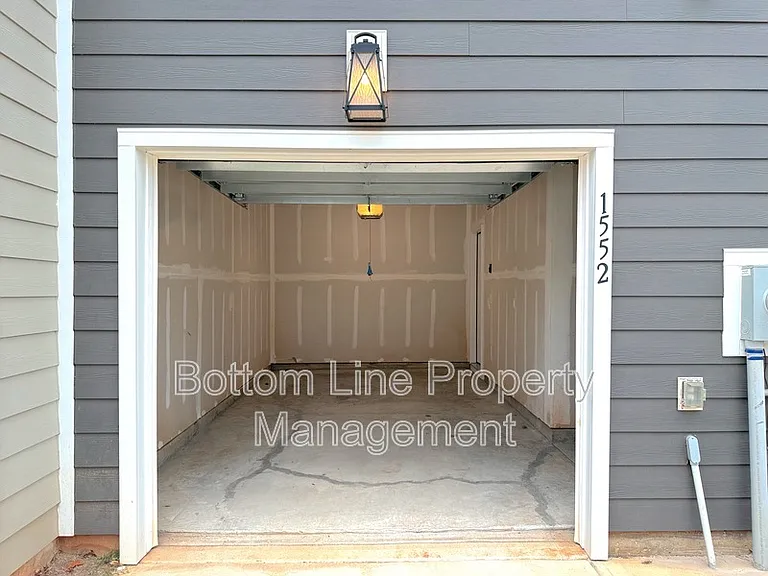 1552 Cedar Tree Dr — Photo 23