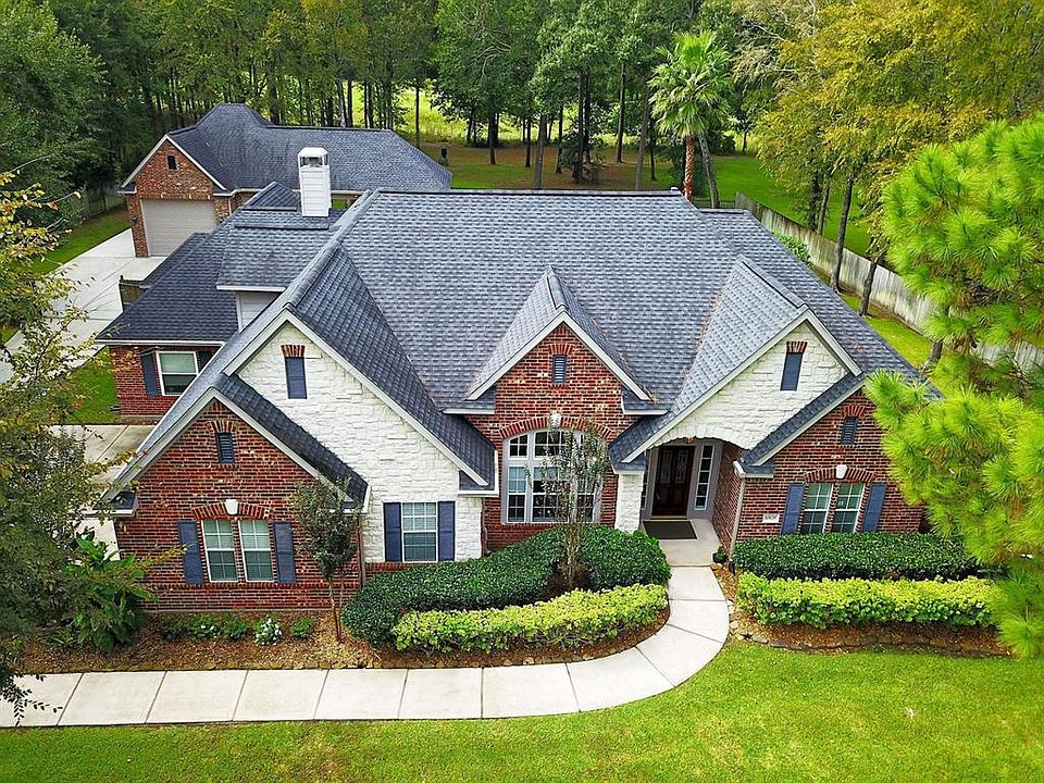 1st image of 10635 Clubhouse Cir