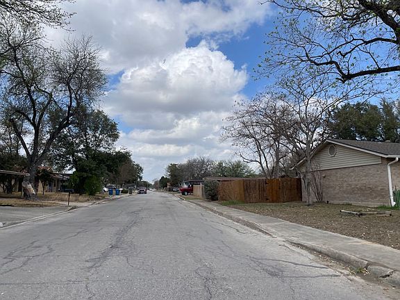 5th image of 2907 Charles Conrad Dr