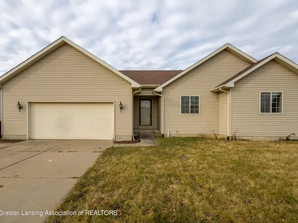 1217 Lois Ln, Saint Johns, MI 48879