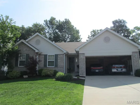 2073 Williamstown Dr, Saint Peters, MO 63376