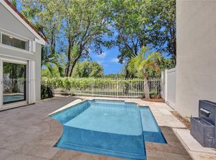 1880 Sweetbay Way, Hollywood, FL 33019