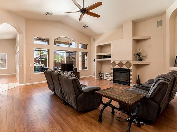 4449 E Cottonwood Ln - MLS-7