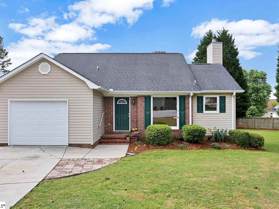 1st image of 416 Fairdale Dr