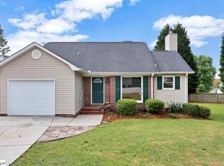 416 Fairdale Dr, Simpsonville, SC 29681