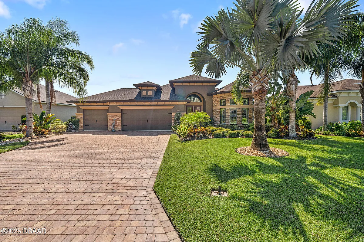 Building Photo - 663 Southlake Dr