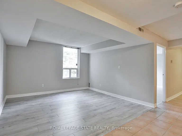 400 York Blvd #208 — Photo 9