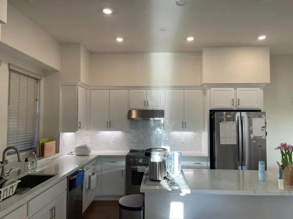 831 Mist Flower Ter #1, Sunnyvale, CA 94086