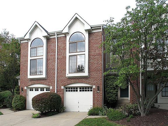 4th image of 1558 Englewood Pl
