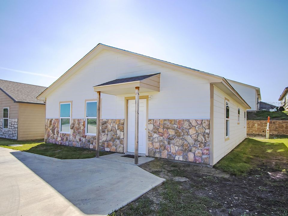 2nd image of 9058 Hines Cir
