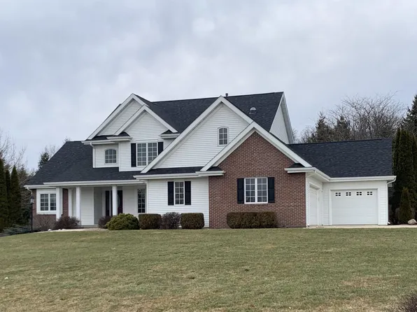 8281 N Ridge Trl, Milton, WI 53563