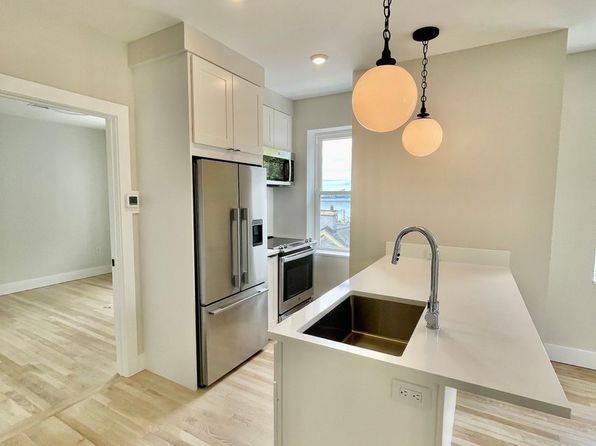 47 Main St APT 3A