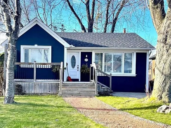 22 Scotswood Rd, Toronto, ON M1R 3N2