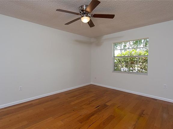 5th image of 2724 S Dellwood Dr