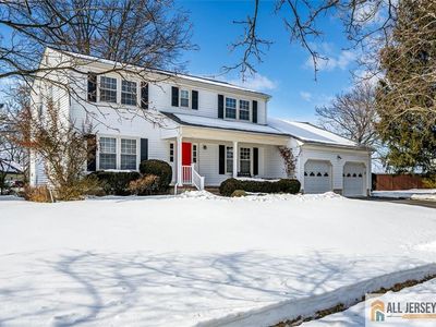 17 Eastern Dr, Kendall Park, NJ, 08824
