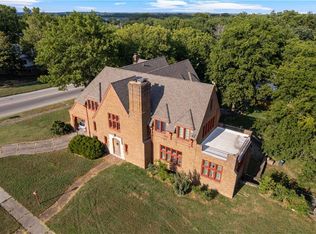 102 S 1st St, Independence, KS 67301