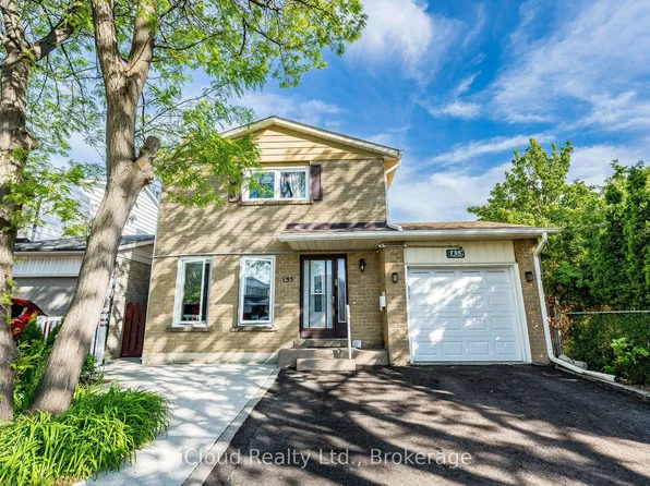 135 Autumn Glen Cir, Toronto, ON M9W 6B3