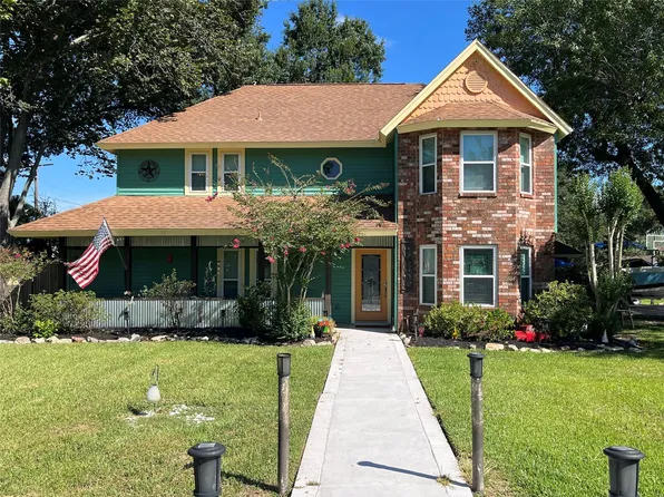 602 Renaldo St, Dickinson, TX 77539