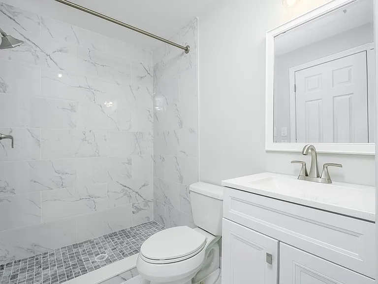 39 Perry St #3 — Photo 8