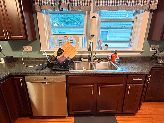 4th image of 85 Cumberland St #2