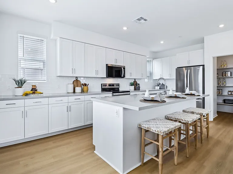 Axis at Millenia Townhomes — Photo 5