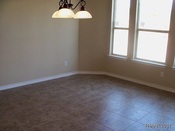 5th image of 3909 Stone Creek Dr