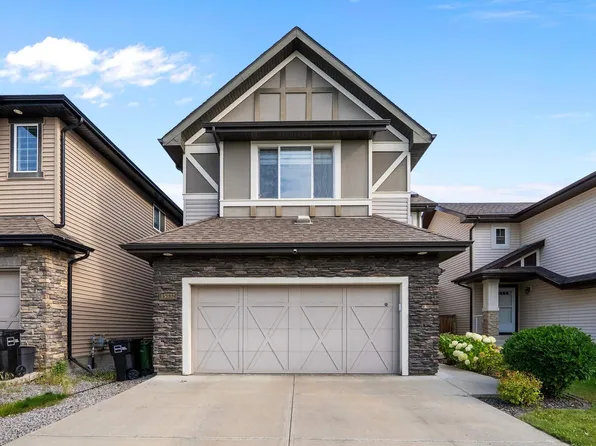 15832 11th Ave SW, Edmonton, AB T6W 2H3