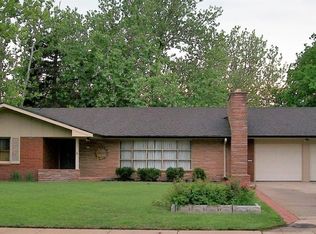 1929 Lincoln St, Great Bend, KS 67530