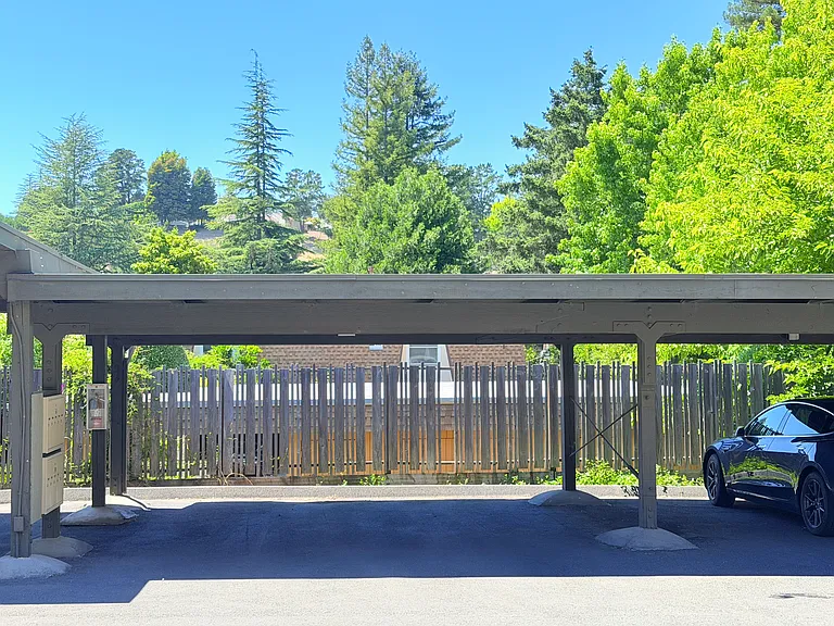 111B Ascot Ct — Photo 29