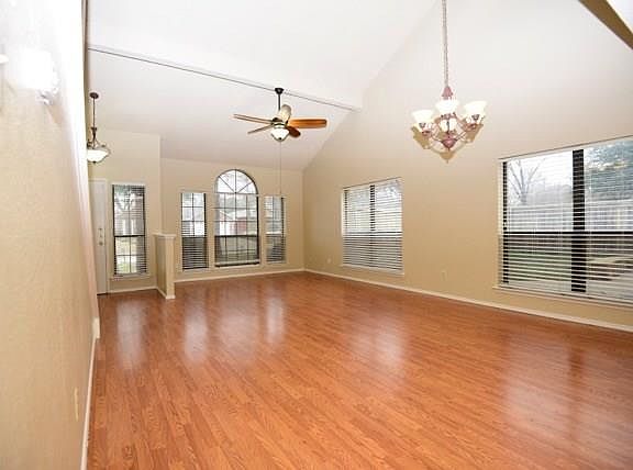 5th image of 1832 Hamilton Dr