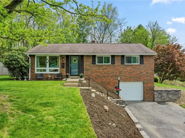 709 Tralee Dr, Bethel Park, PA 15102