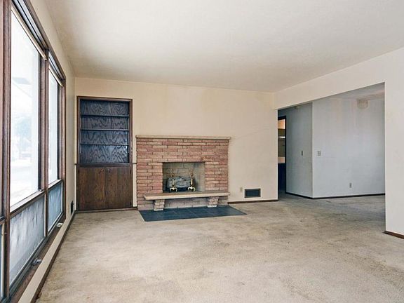 5th image of 2116 43rd Ave N