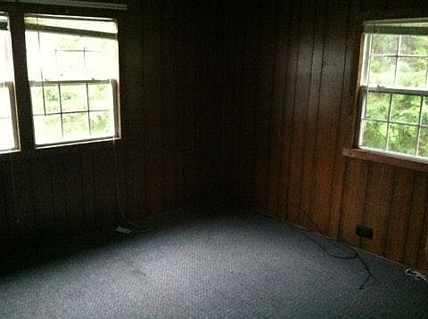 2nd image of 31 N Sycamore St #B