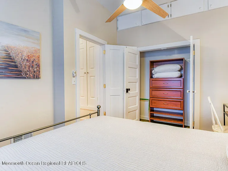 69 Franklin Ave #1 — Photo 36