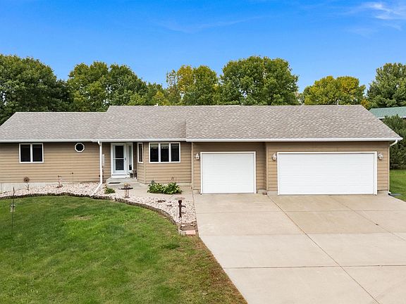 3rd image of 25788 Packard Ln