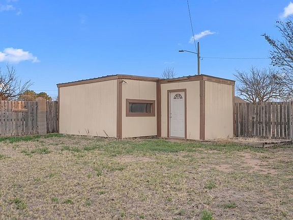 3rd image of 1407 Owens St