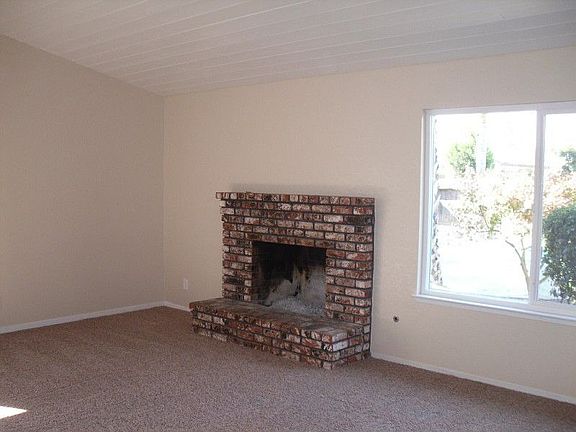 3rd image of 5630 W Seeger Ct