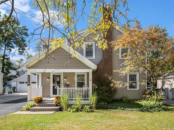 957 Breton Rd SE, East Grand Rapids, MI 49506