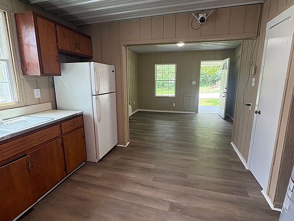 4th image of 313 Frazier Ave